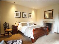 Leeds Castle 12 Joan of Navarre Bedroom in the Maiden's Tower